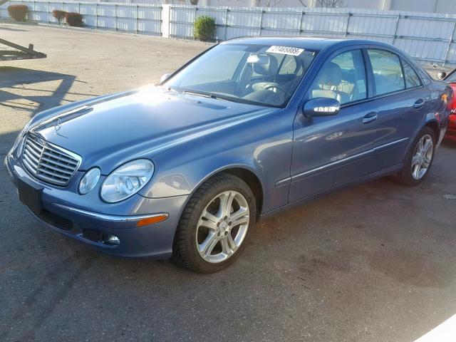 WDBUF56J86A859903 - 2006 MERCEDES-BENZ E 350 BLUE photo 2