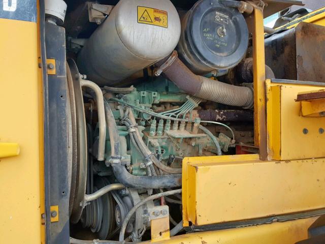 L70DV18535 - 2002 VOLVO L70C YELLOW photo 7