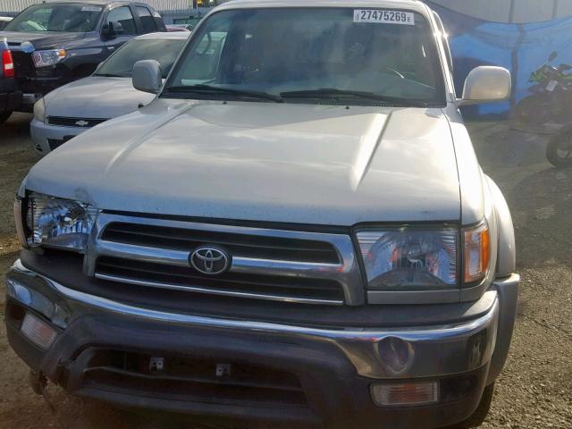 JT3HN86R1Y0268192 - 2000 TOYOTA 4RUNNER SR SILVER photo 9