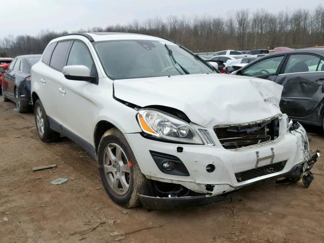 YV4982DZ3A2062581 - 2010 VOLVO XC60 3.2 WHITE photo 1