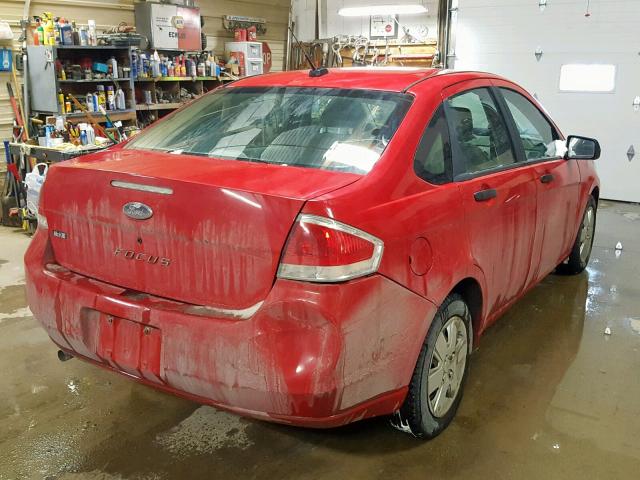 1FAHP34N78W234513 - 2008 FORD FOCUS S/SE RED photo 4