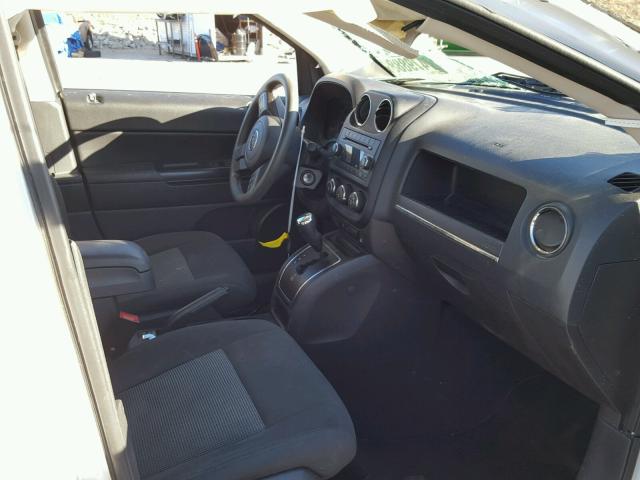 1C4NJDBB2CD505351 - 2012 JEEP COMPASS SP 白色 照片 5