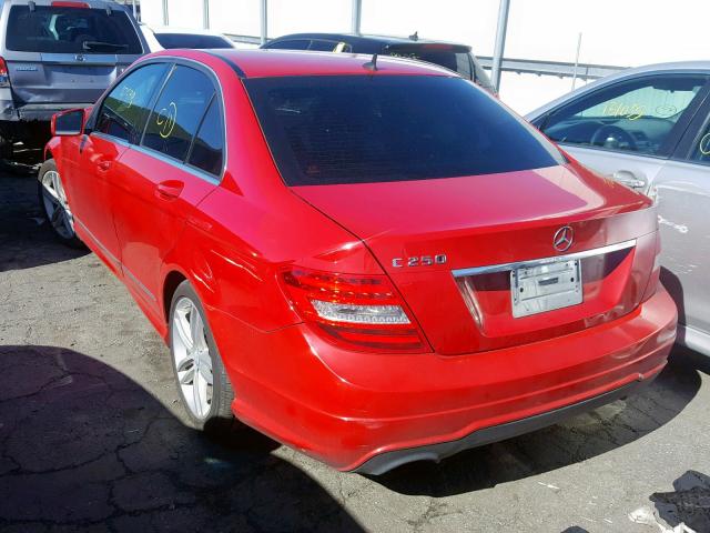 WDDGF4HB9DA864884 - 2013 MERCEDES-BENZ C 250 RED photo 3