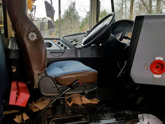 4DRBUAFN16B206894 - 2006 IC CORPORATION 3000 黄色 照片 5