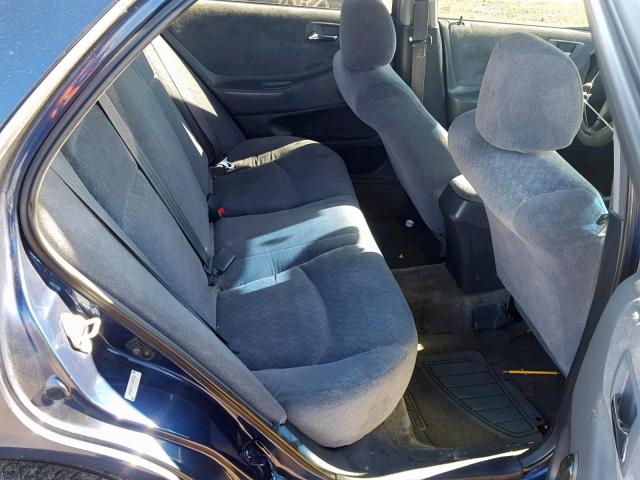 1HGCF86672A052987 - 2002 HONDA ACCORD VAL BLUE photo 6