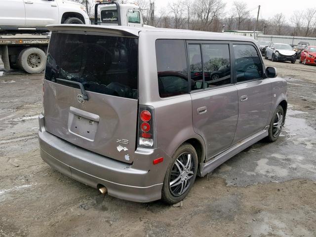 JTLKT324X54028636 - 2005 TOYOTA SCION XB GRAY photo 4