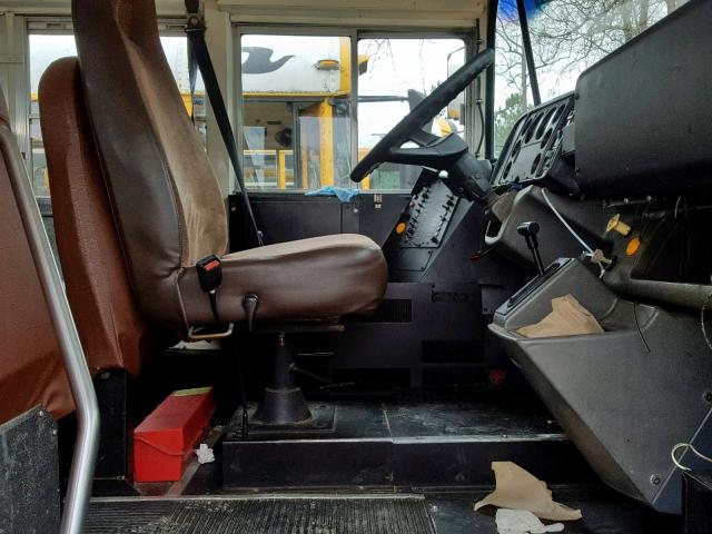 4UZ6CJAA6MWC91451 - 1998 FREIGHTLINER CHASSIS FS YELLOW photo 5