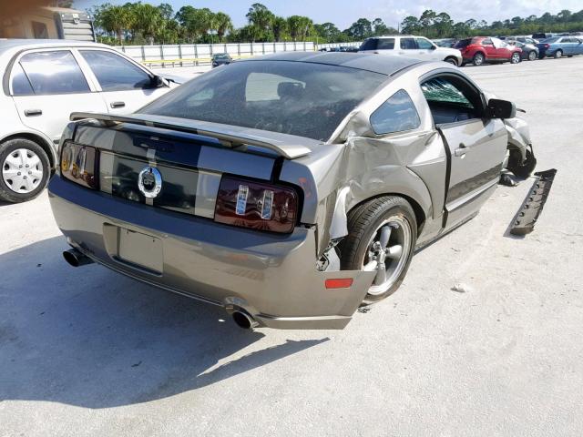1ZVFT82H655227509 - 2005 FORD MUSTANG GT GRAY photo 4