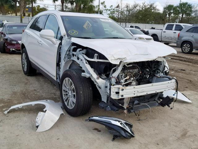 1GYKNCRS9JZ155606 - 2018 CADILLAC XT5 LUXURY WHITE photo 1