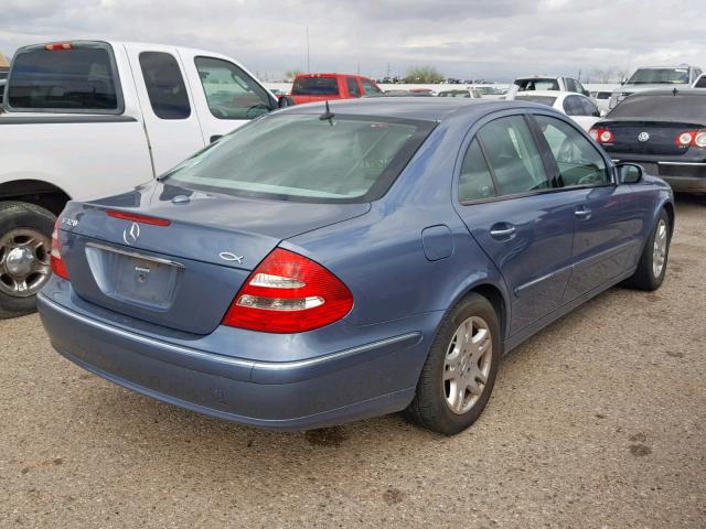 WDBUF65J24A441308 - 2004 MERCEDES-BENZ E 320 BLUE photo 4