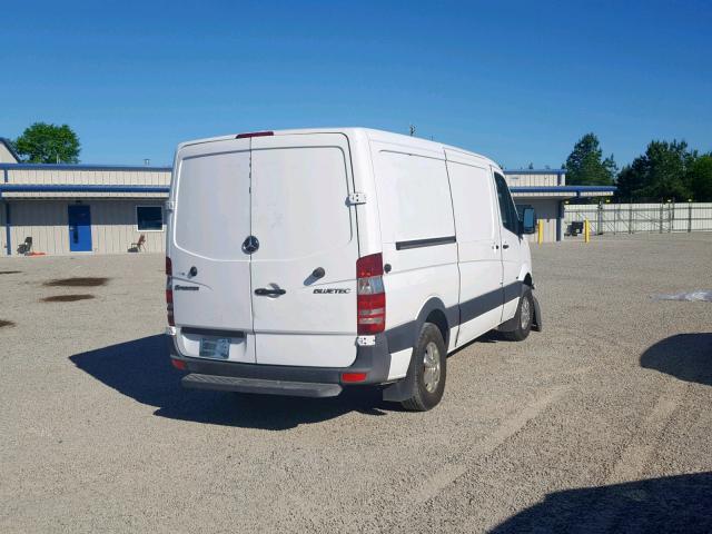 WD3PE7CC5C5654735 - 2012 MERCEDES-BENZ SPRINTER 2 WHITE photo 4