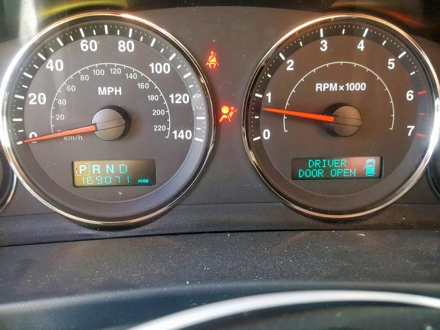 1J8HG48N26C168373 - 2006 JEEP COMMANDER GOLD photo 8