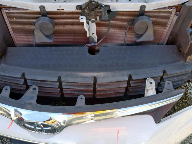 4T1BK1EB8GU228961 - 2016 TOYOTA AVALON XLE WHITE photo 9