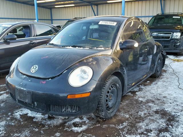 3VWPW3AG5AM019858 - 2010 VOLKSWAGEN NEW BEETLE Қара фото 2