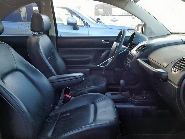 3VWPW3AG5AM019858 - 2010 VOLKSWAGEN NEW BEETLE Қара фото 5