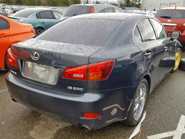 JTHBK262X65014375 - 2006 LEXUS IS 250 CHARCOAL photo 4