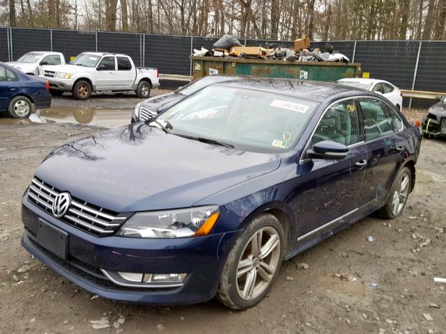 1VWBV7A39FC051982 - 2015 VOLKSWAGEN PASSAT SE BLUE photo 2