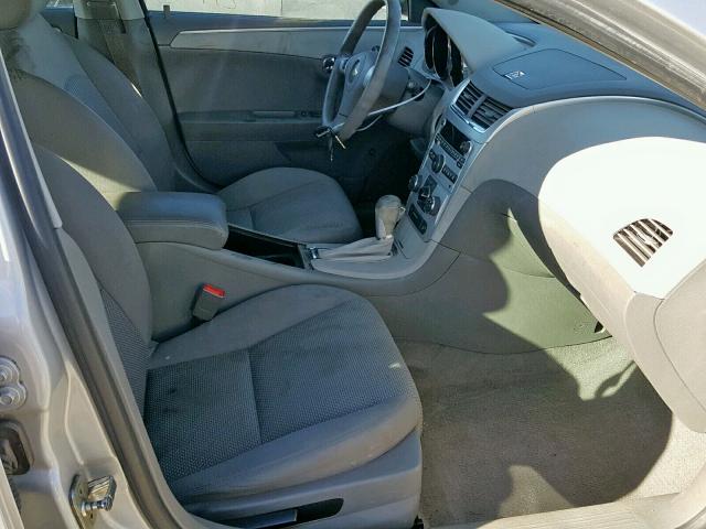 1G1ZA5EU1CF112717 - 2012 CHEVROLET MALIBU LS SILVER photo 5