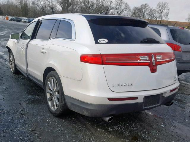 2LMHJ5AT1ABJ19780 - 2010 LINCOLN MKT WHITE photo 3