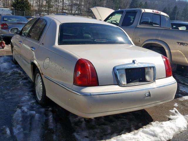 1LNHM83W2XY620491 - 1999 LINCOLN TOWN CAR C BEIGE photo 3