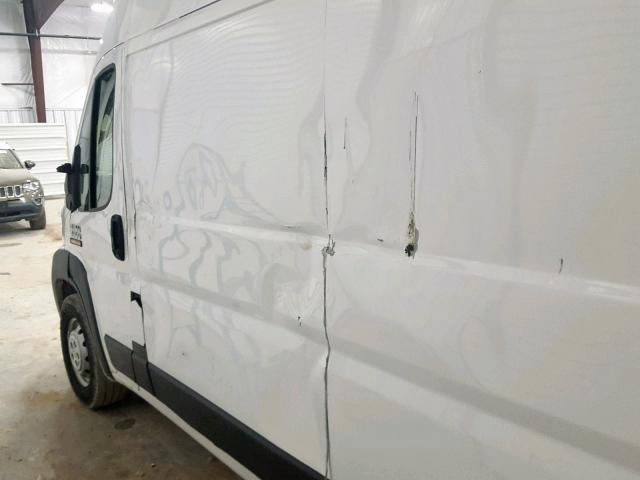 3C6URVJG7JE138523 - 2018 RAM PROMASTER 白色 照片 9