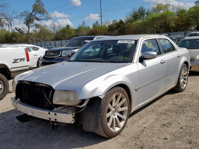 2C3KA73W96H128499 - 2006 CHRYSLER 300C SRT-8 SILVER photo 2