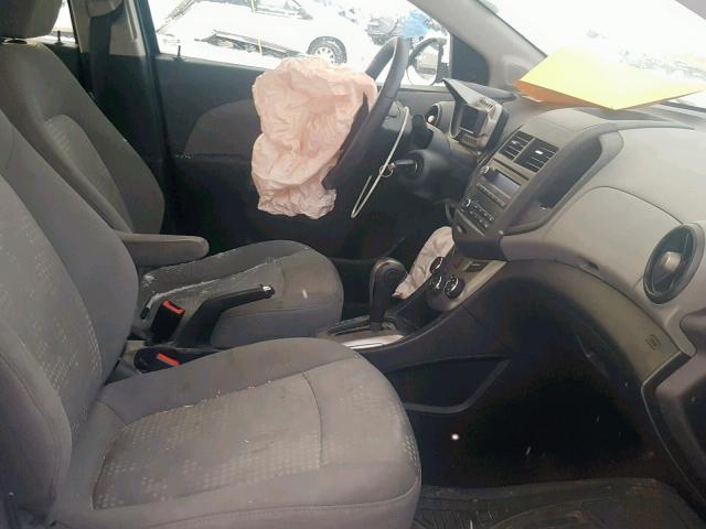 1G1JA5SH2D4175049 - 2013 CHEVROLET SONIC LS BLUE photo 5