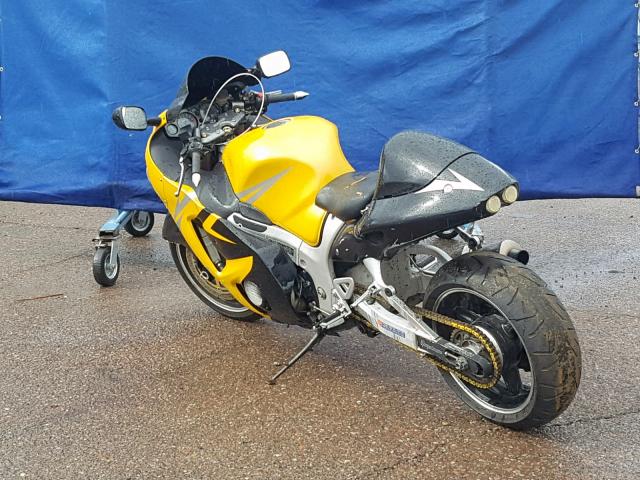 JS1GW71A132101466 - 2003 SUZUKI GSX1300 R YELLOW photo 3