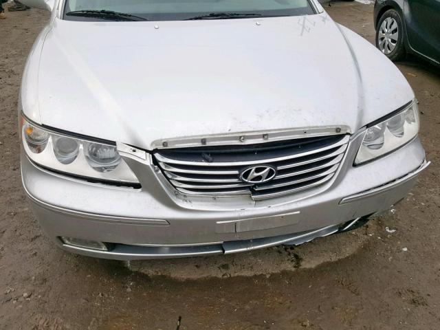 KMHFC4DF4AA451219 - 2010 HYUNDAI AZERA GLS SILVER photo 9