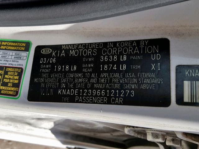 KNADE123966121273 - 2006 KIA RIO WHITE photo 10