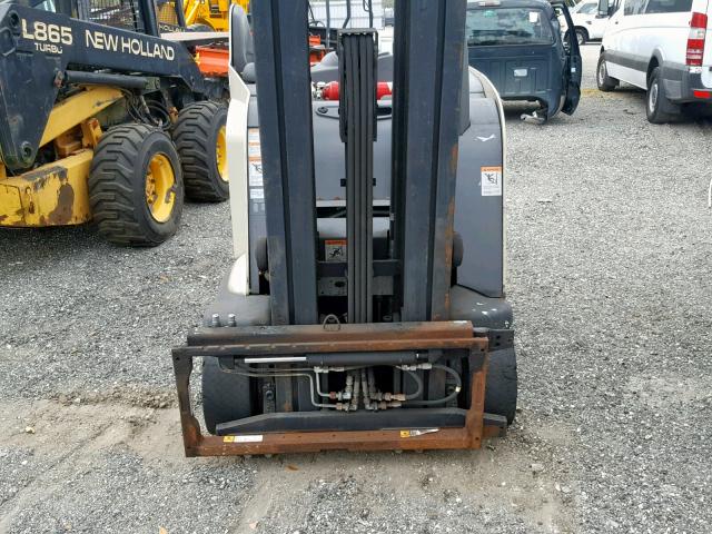 1A357235 - 2000 CROW FORKLIFT WHITE photo 9