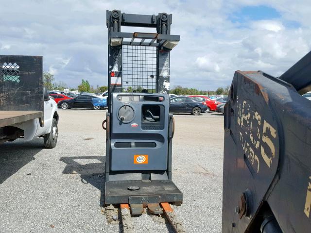 80057 - 2000 TOYOTA FORKLIFT ORANGE photo 9