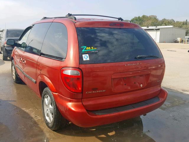 1D4GP45R45B369046 - 2005 DODGE CARAVAN SX RED photo 3