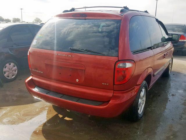 1D4GP45R45B369046 - 2005 DODGE CARAVAN SX RED photo 4