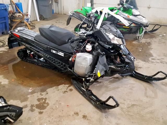 2BPSMBJA7JV000138 - 2018 SKI DOO RENEGADE BLACK photo 1