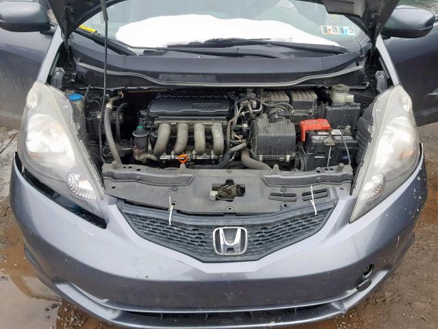 JHMGE8H34DC036094 - 2013 HONDA FIT CHARCOAL photo 7