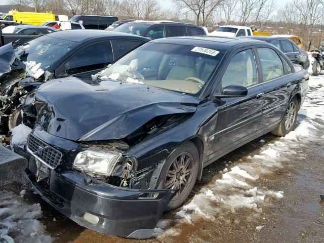 YV1TH592751403413 - 2005 VOLVO S80 2.5T BLACK photo 2