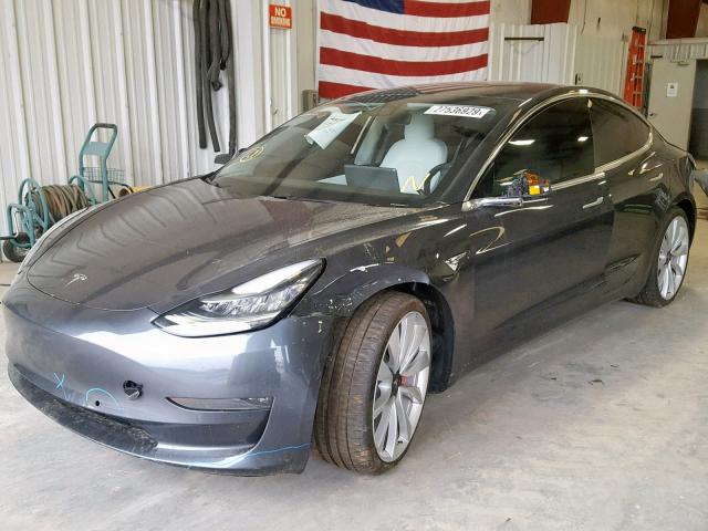 5YJ3E1EB5JF079182 - 2018 TESLA MODEL 3 ნაცრისფერი ფოტო 2