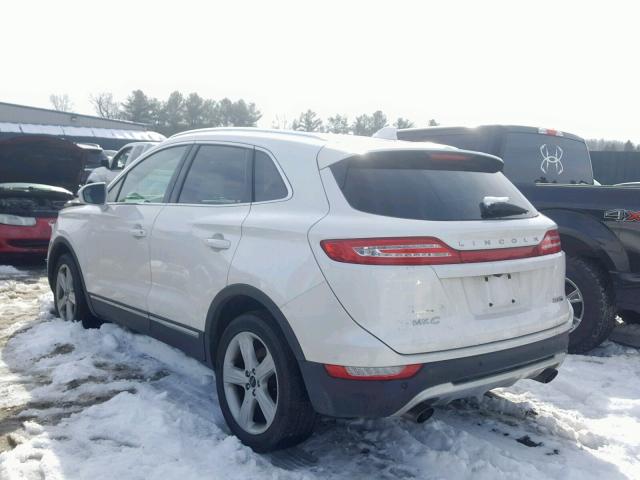 5LMCJ1D95GUJ05556 - 2016 LINCOLN MKC PREMIE WHITE photo 3