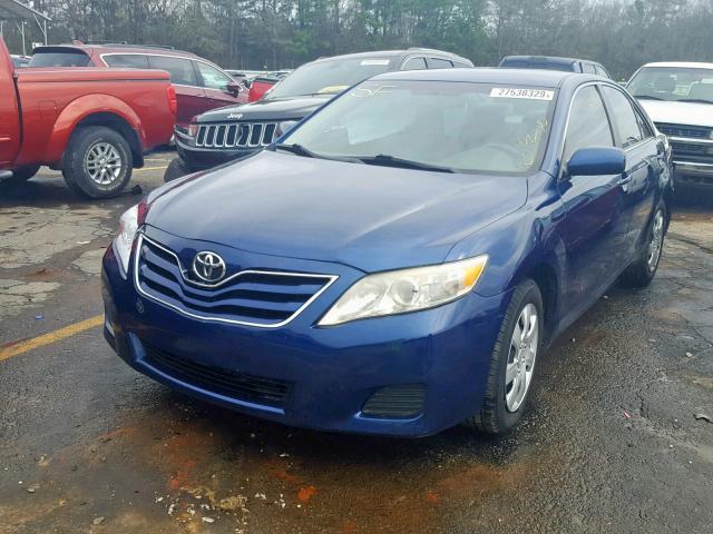4T1BF3EK2BU704582 - 2011 TOYOTA CAMRY BASE BLUE photo 2