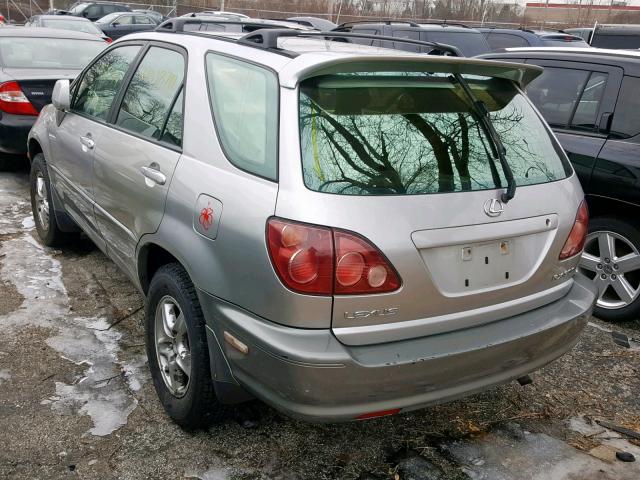 JT6HF10U4Y0133745 - 2000 LEXUS RX 300 SILVER photo 3