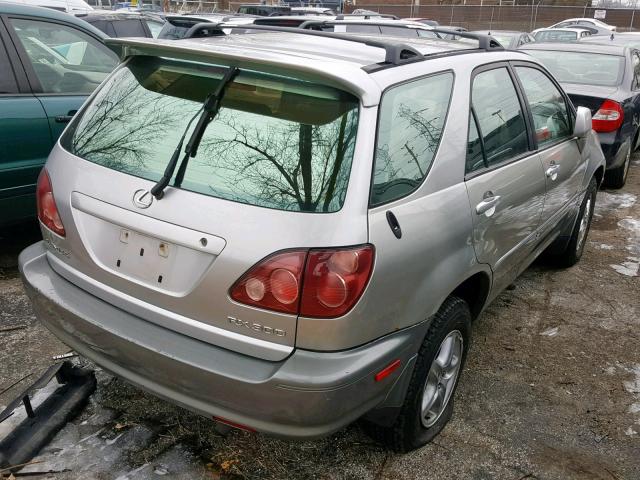 JT6HF10U4Y0133745 - 2000 LEXUS RX 300 SILVER photo 4