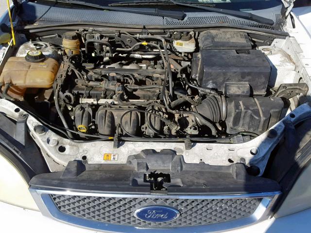 1FAFP34N45W276544 - 2005 FORD FOCUS ZX4 WHITE photo 7