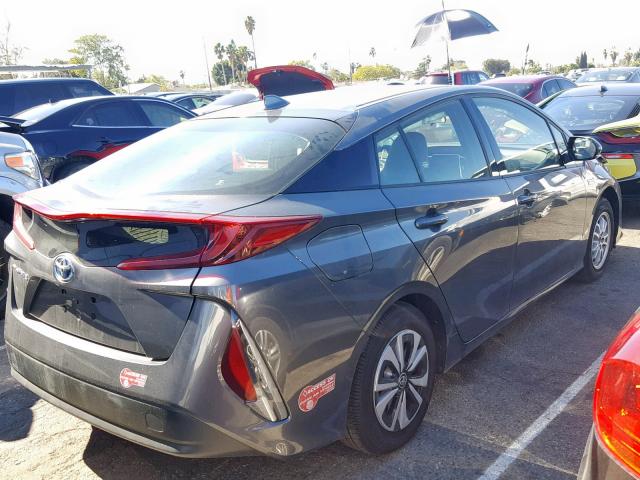 JTDKARFP4J3078019 - 2018 TOYOTA PRIUS PRIM GRAY photo 4