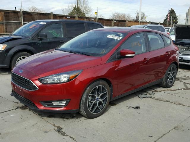 1FADP3M2XHL245219 - 2017 FORD FOCUS SEL RED photo 2