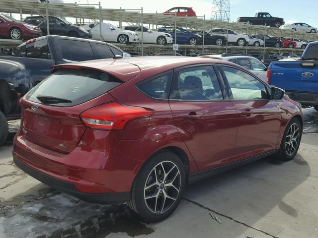 1FADP3M2XHL245219 - 2017 FORD FOCUS SEL RED photo 4