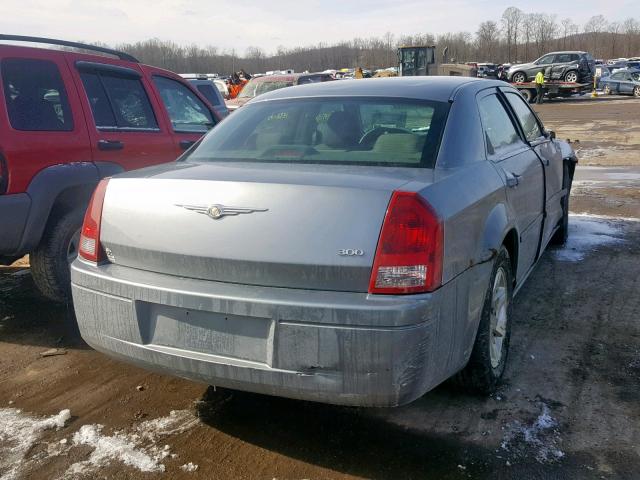 2C3LA43R76H281590 - 2006 CHRYSLER 300 BLUE photo 4