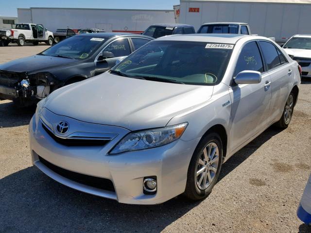 4T1BB3EKXBU136870 - 2011 TOYOTA CAMRY HYBR SILVER photo 2