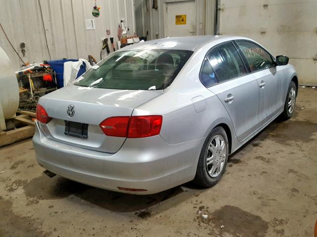 3VW2K7AJ5EM242092 - 2014 VOLKSWAGEN JETTA BASE SILVER photo 4