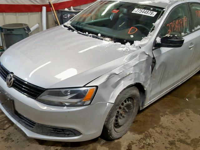 3VW2K7AJ5EM242092 - 2014 VOLKSWAGEN JETTA BASE SILVER photo 9